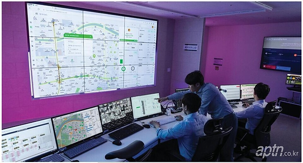 지리정보시스템을 갖춘 고객케어센터. [사진=현대엘리베이터]